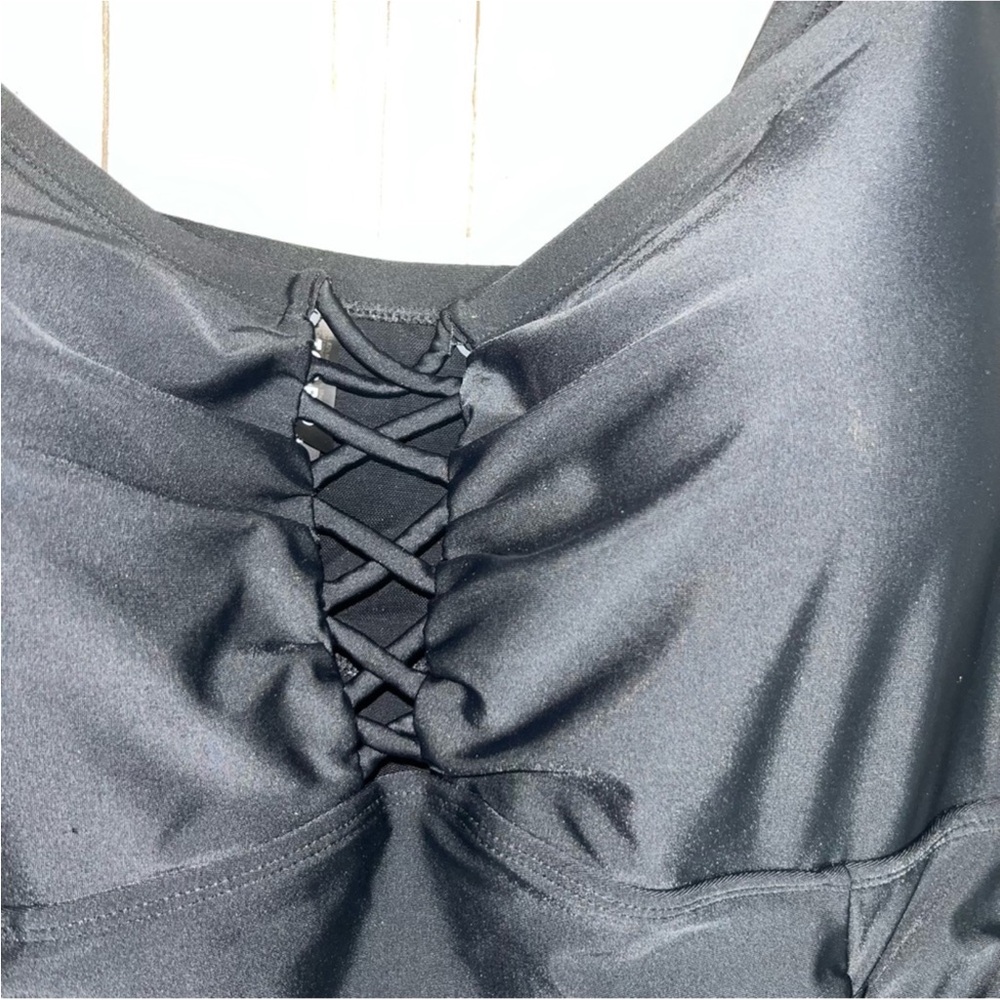 Torrid Wireless Lattice Front One Piece Swimsuit - Picture 6 of 7